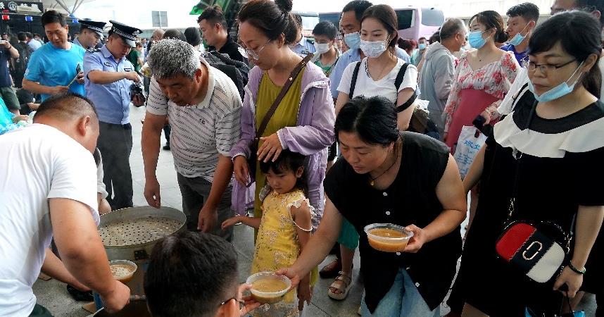 郑州东站旅客滞留情况缓解