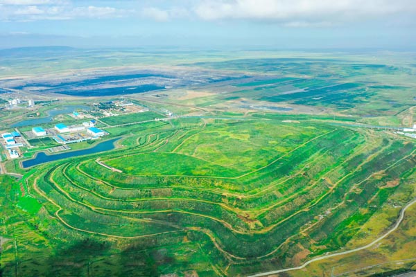 复绿大小矿坑 再现草原美景